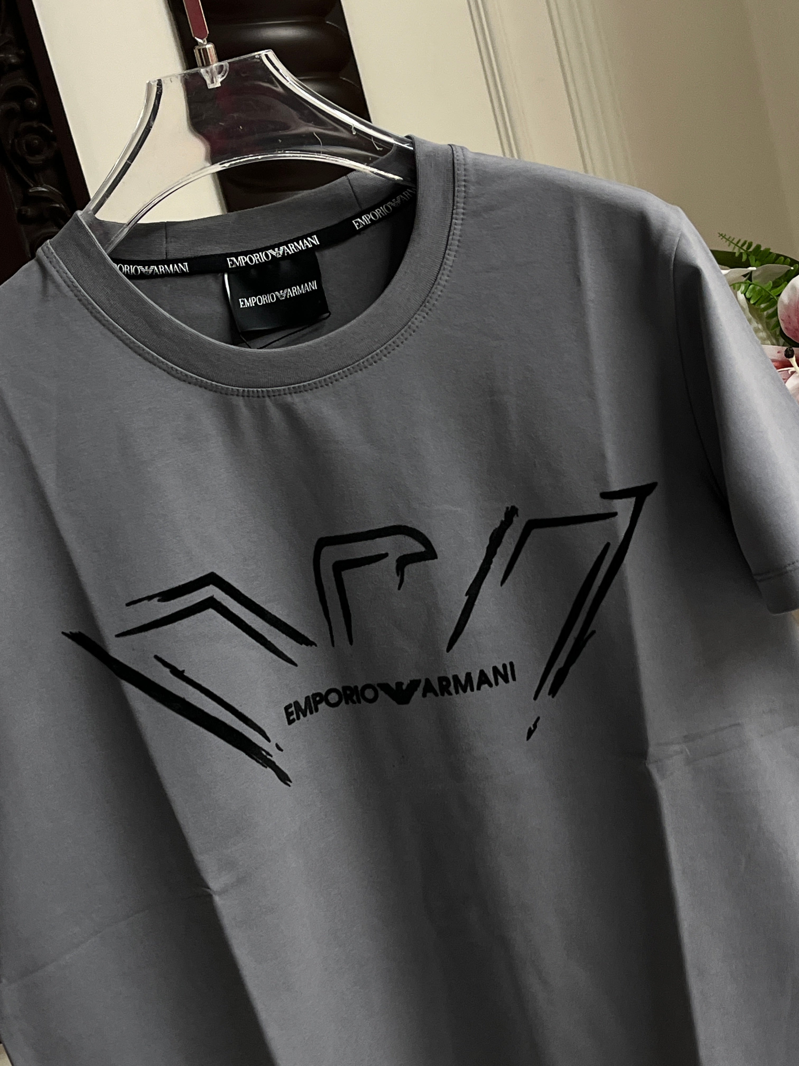 Graphic Crew Neck Tee – Grey