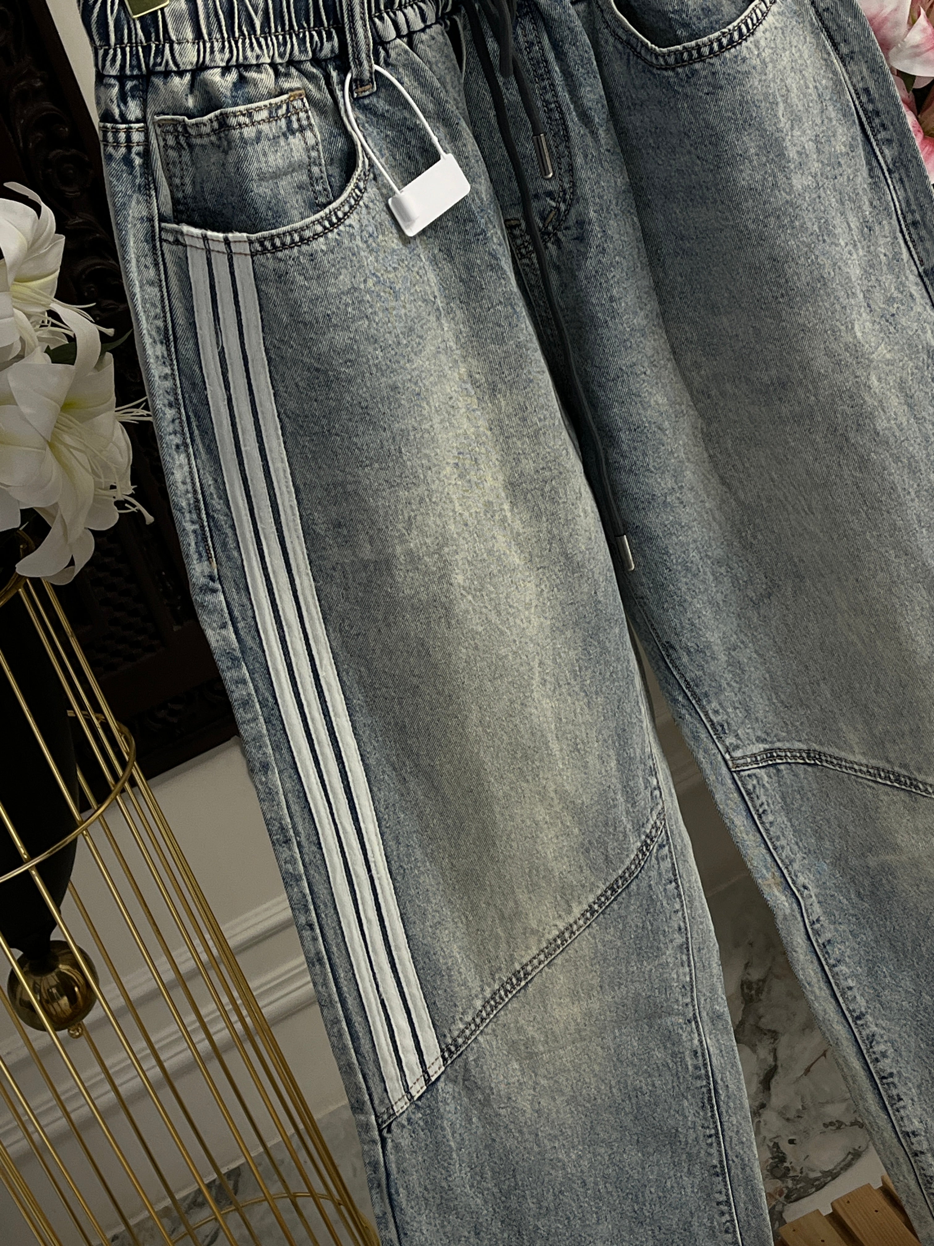 Relaxed Loose-Fit Striped Denim Jeans 102
